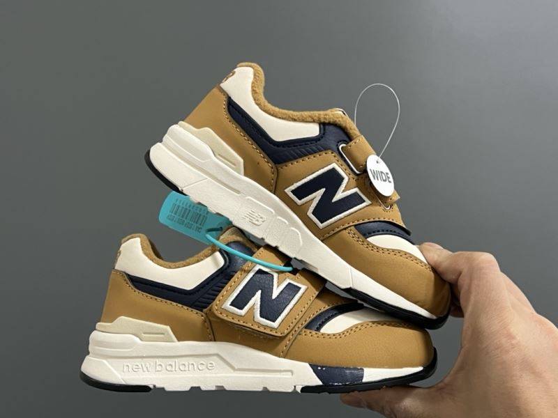 NEW BALANCE SHOES